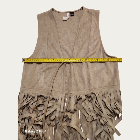 Bohemian/Western Tan Fringe Faux Suede Vest, EUC, Large - Picture 7 of 10